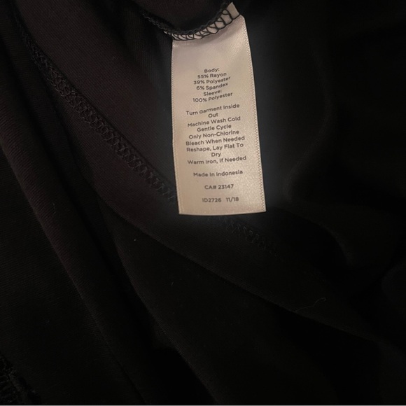 ❤️2/$15 or 3/$21❤️ Talbots Black Top/Lace Sleeves, Size Small - Picture 9 of 10